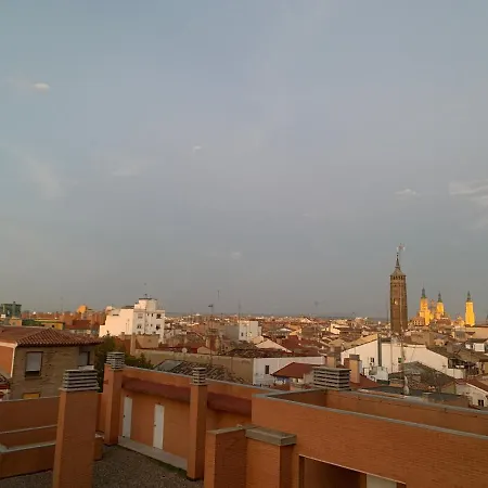 Un Hogar En El Centro Con Parking Gratuito Apartment