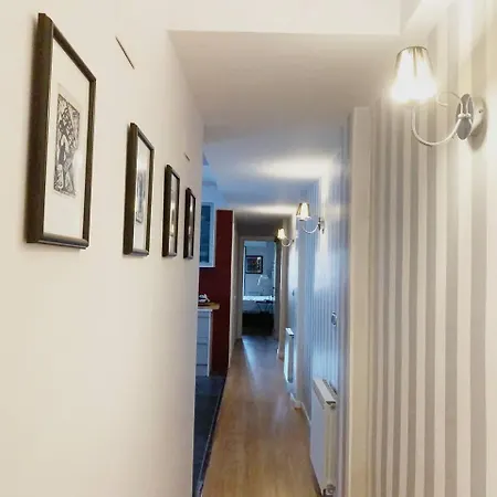 Un Hogar En El Centro Con Parking Gratuito 公寓 *